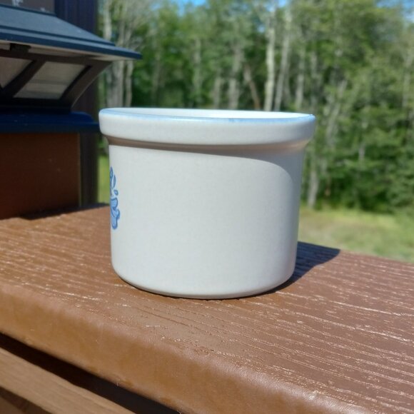 Pfaltzgraff Yorktowne Sauce Dipping Bowl Crock - Picture 4 of 7